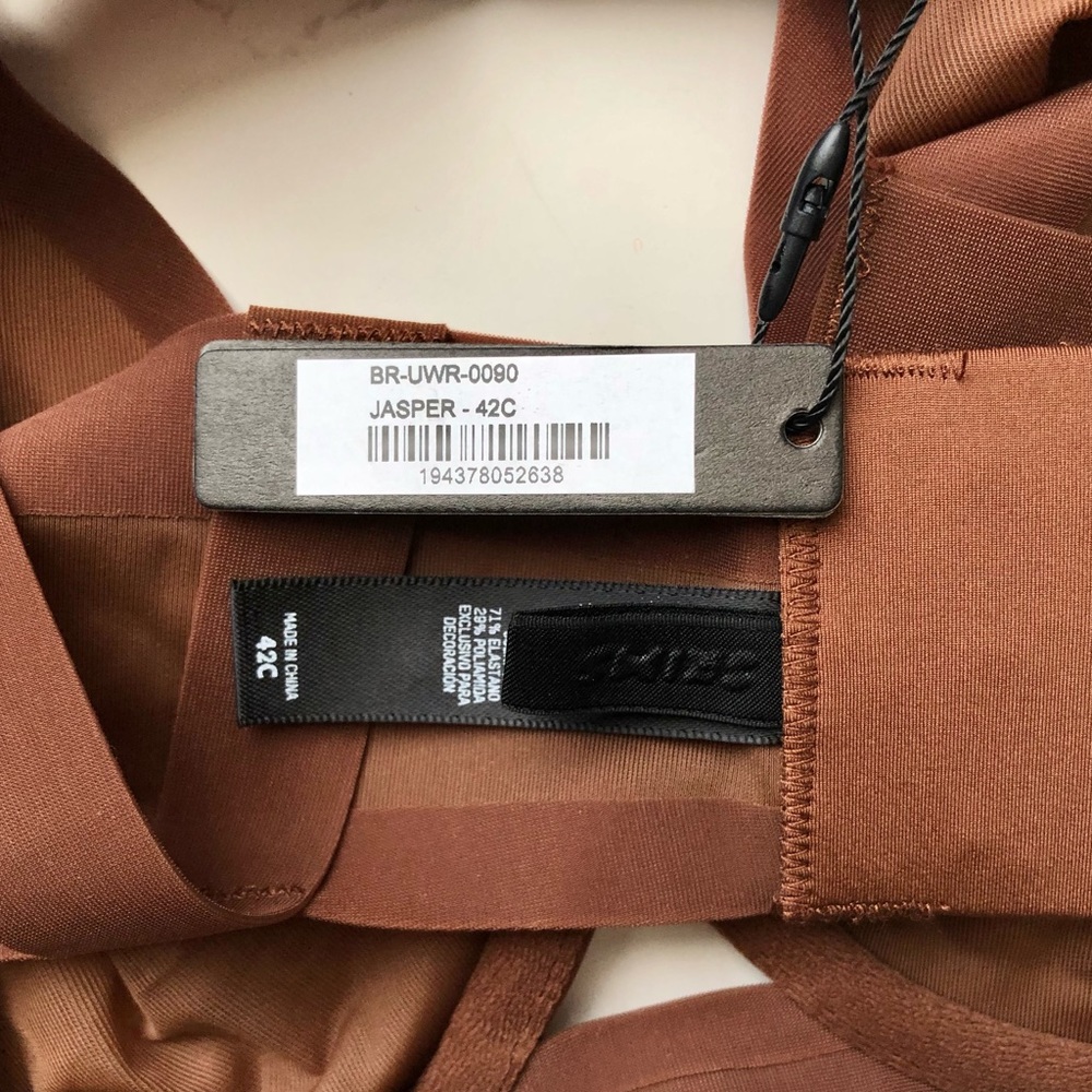 SKIMS Jasper Naked Plunge Bra 42C - Picture 3 of 5
